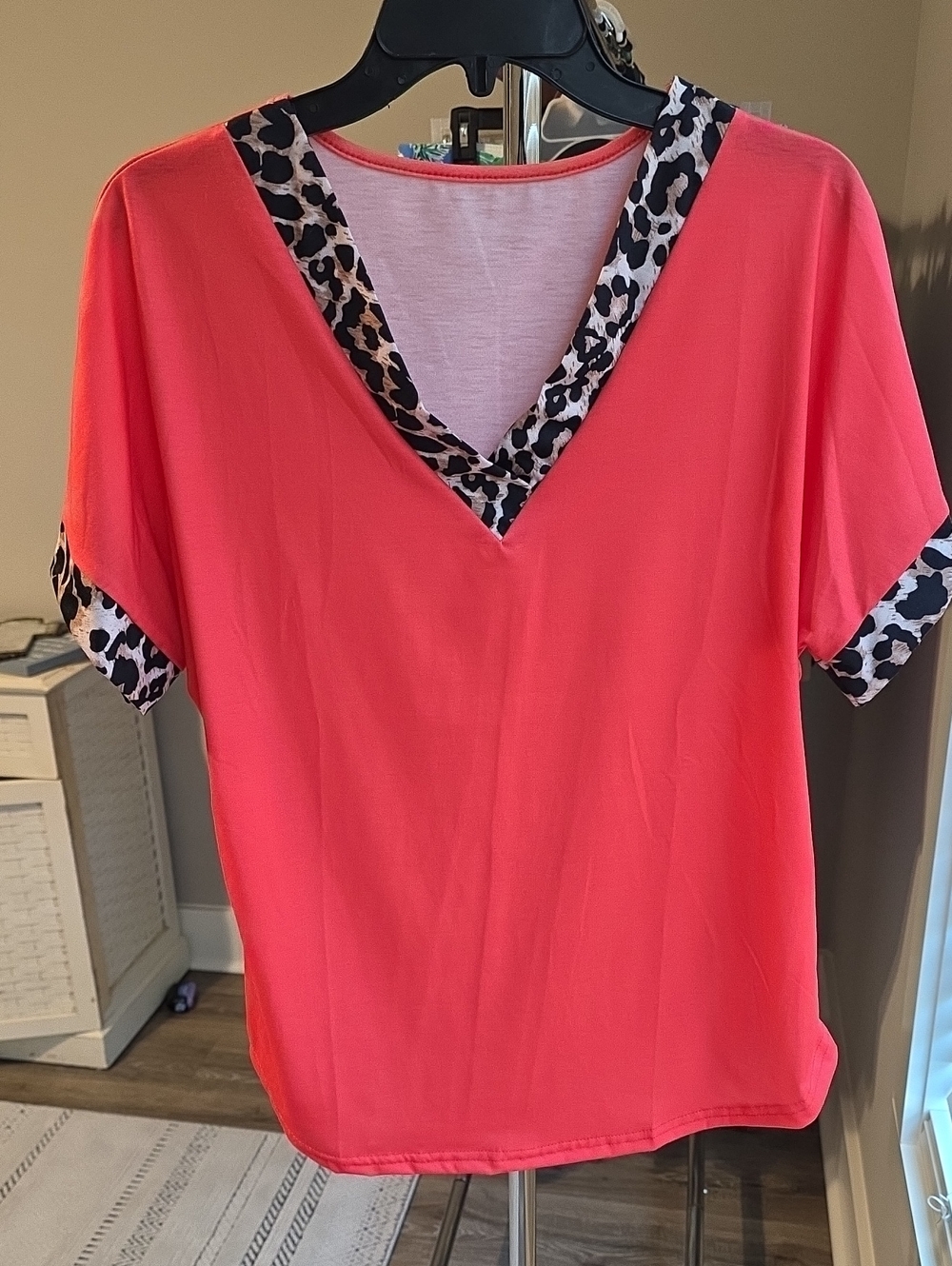 Women's Coral V-Neck Top with Leopard Trim Size Small